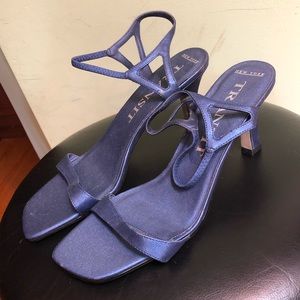 Transit New York Heels